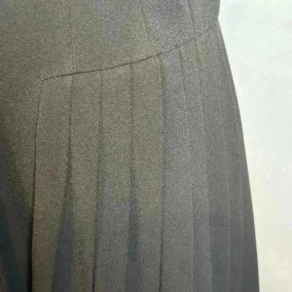 NEW - Elliatt Black Sheath Lined Dress w/hidden button front closures (Size L) - Picture 6 of 16